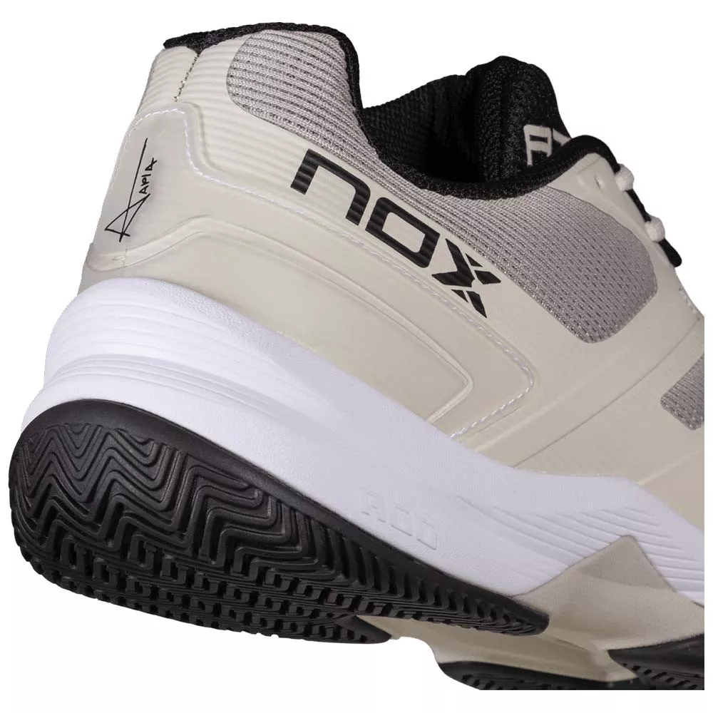 Chaussures Nox AT10 Pro 2026 Beige / Noir